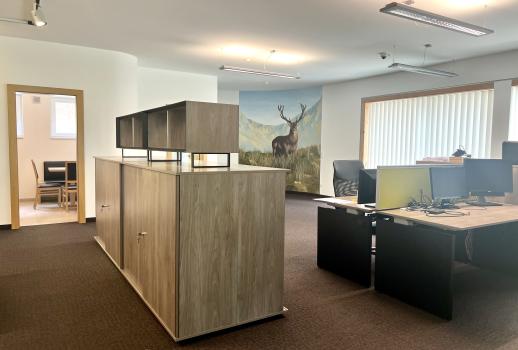 Modern office with ideal transport connections - fully equipped