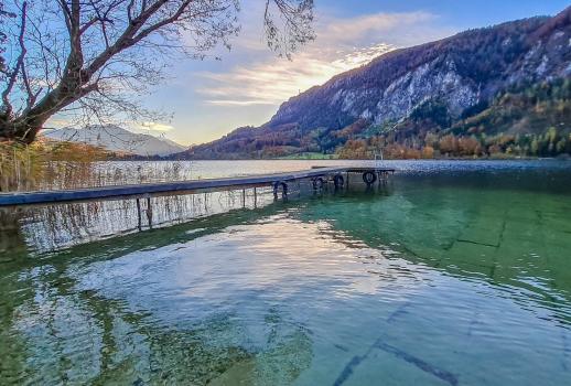 Zone de baignade à Mondsee, accès direct au lac - première rangée sans marcher avec votre propre mobil-home