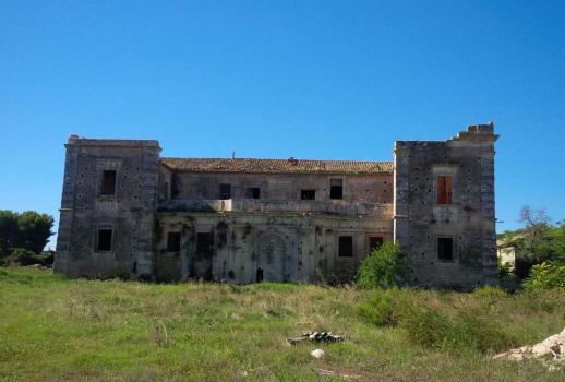 Historische kasteel-villa in Siracuse