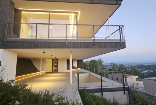 Condominio de lujo / Obra nueva - primera ocupación