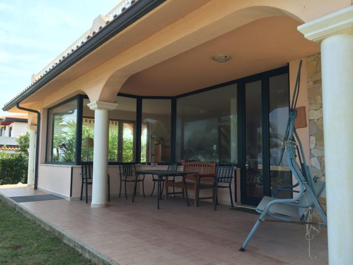 Idyllische Villa mit traumhaftem Meerblick in Italien zu verkaufen