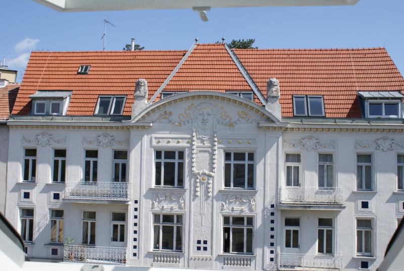 Modern és elegáns penthouse lakás eladó Bécsben