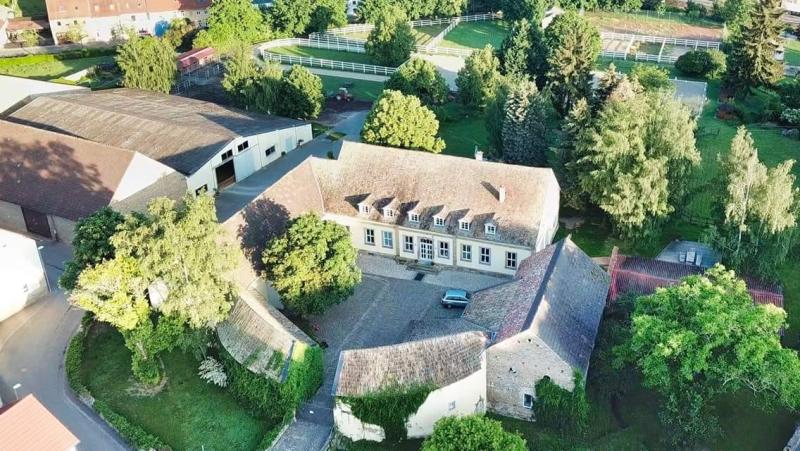 Castle for sale in the heart of Rheinhessen incl. exclusive dressage facility!