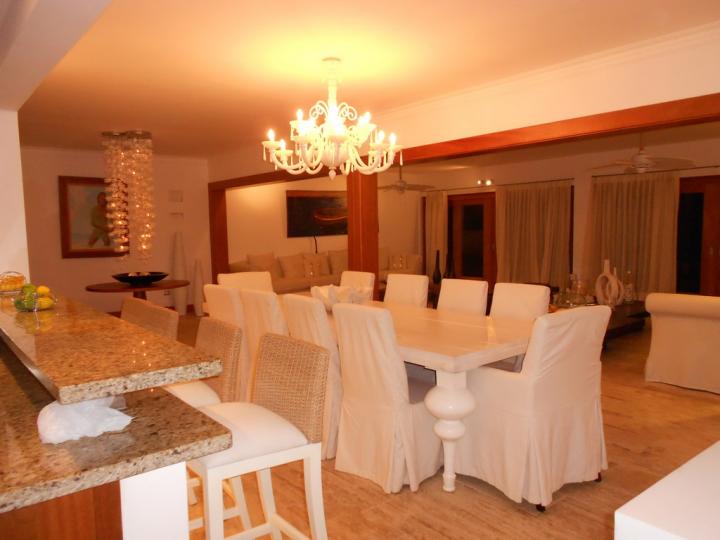 En luksuriös, top-moderne villa i den populaere luksus-resort Casa de Campo