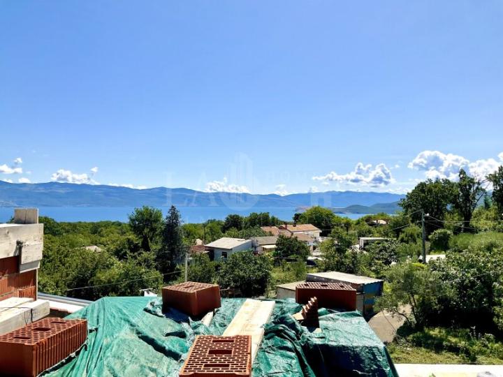 Casa esclusiva con piscina e fantastica vista sul mare sullisola di Krk