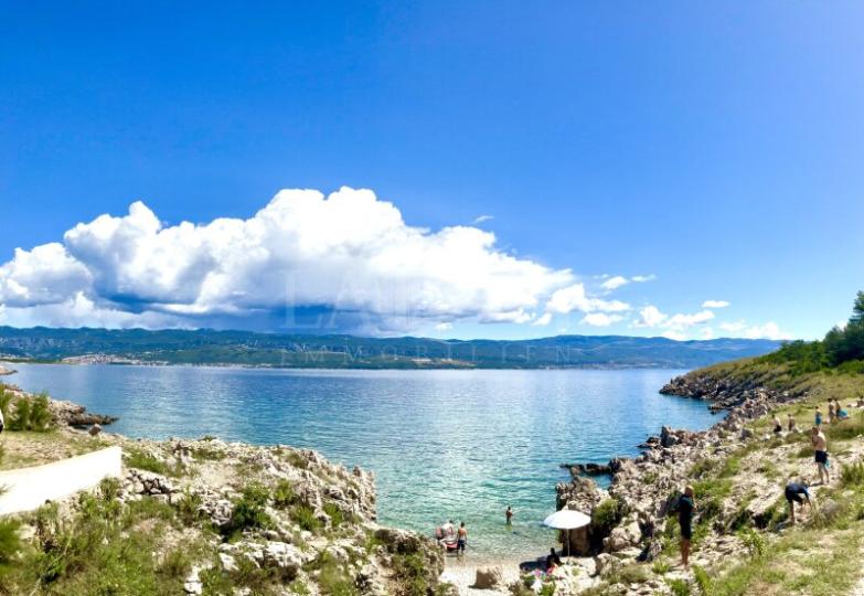 Vivienda exclusiva con piscina y fantásticas vistas al mar en la isla de Krk