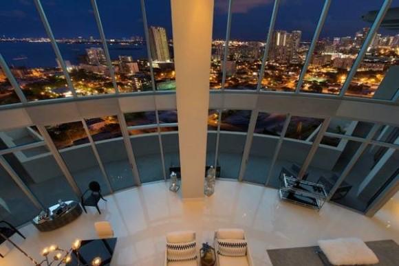 Moderne Penthouse Wohnung in Miami mit atemberaubendem Ausblick