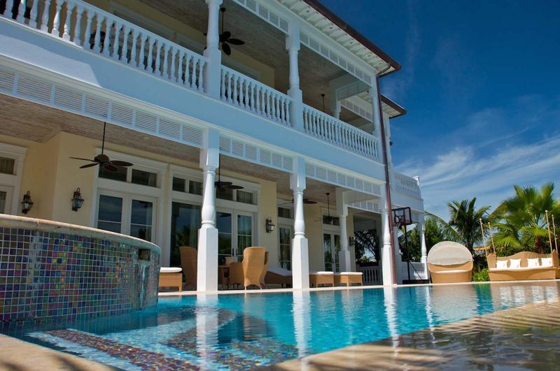 Premium villa in the Bahamas