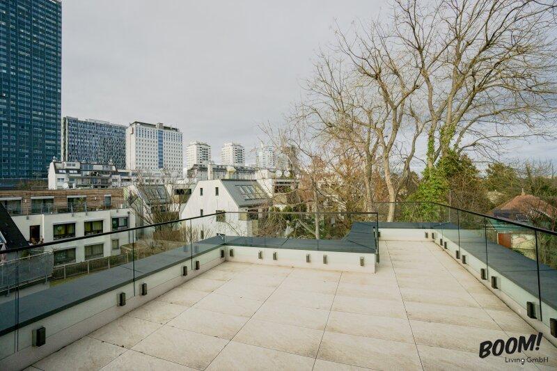 Casă de vis într-o locație liniștită: apartament de 4,5 camere prima ocupare cu terasă pe acoperiș
