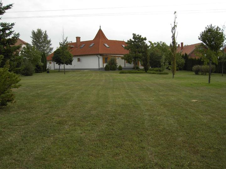 Exclusive country villa close to thermal spas.