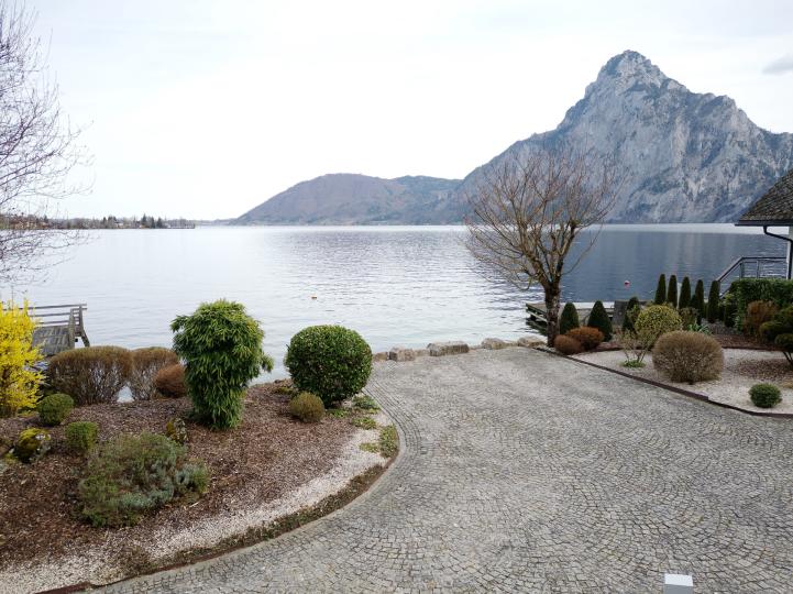Experience summer in a new way! - Luxury property in the heart of the Salzkammergut directly on Lake Traunsee