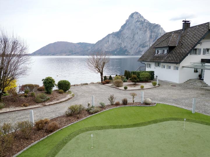 Изпитайте лятната свежест по нов начин! - Луксозен имот в сърцето на Salzkammergut директно на езерото Traunsee