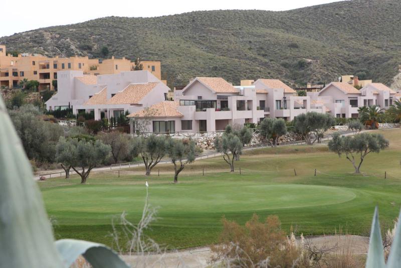 Luksuzna vila s terenom za golf