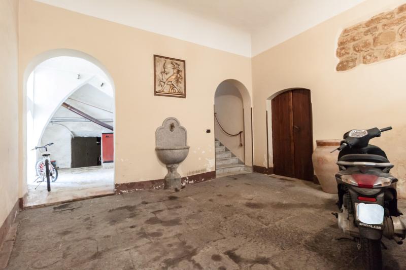 Аристократическое здание с историей в сердце Пьяцца-Армерины