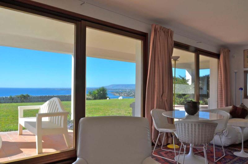 Fantastic luxury villa located by the sea