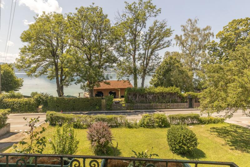 Rare opportunity in the immediate vicinity of the lake Rare opportunity in the immediate vicinity of the lake