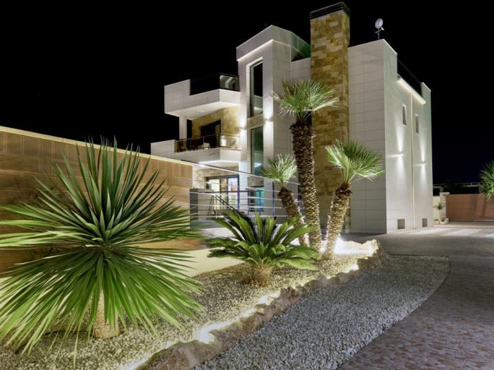 Luxurious villa in La Mata (Torrevieja)