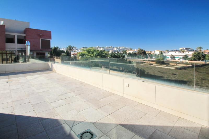 Exclusive villa with sea view just 200m from the beach