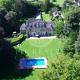 Near Paris: Enchanting castle from the 18th century with pool and well-tended park
