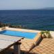 Beautiful villa with pool and direct access to the beach