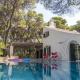 Luksusowa willa 4 z basenem w sosnowym lesie w Apulii